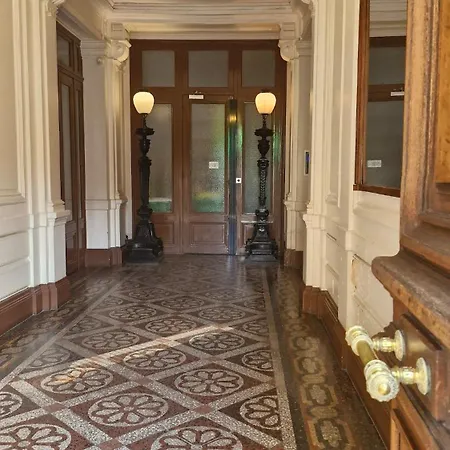 Apartment Charmant Parisien Paris