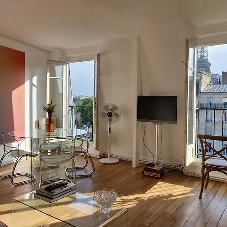 Charmant Parisien Apartment *
