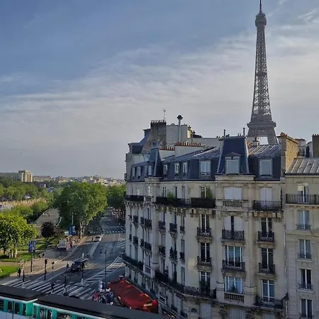 Charmant Parisien Apartment *