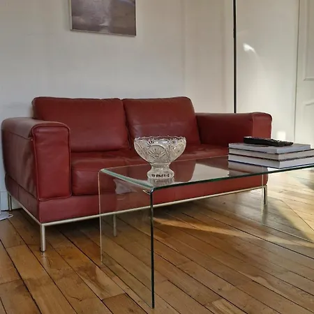 Apartment Charmant Parisien Paris